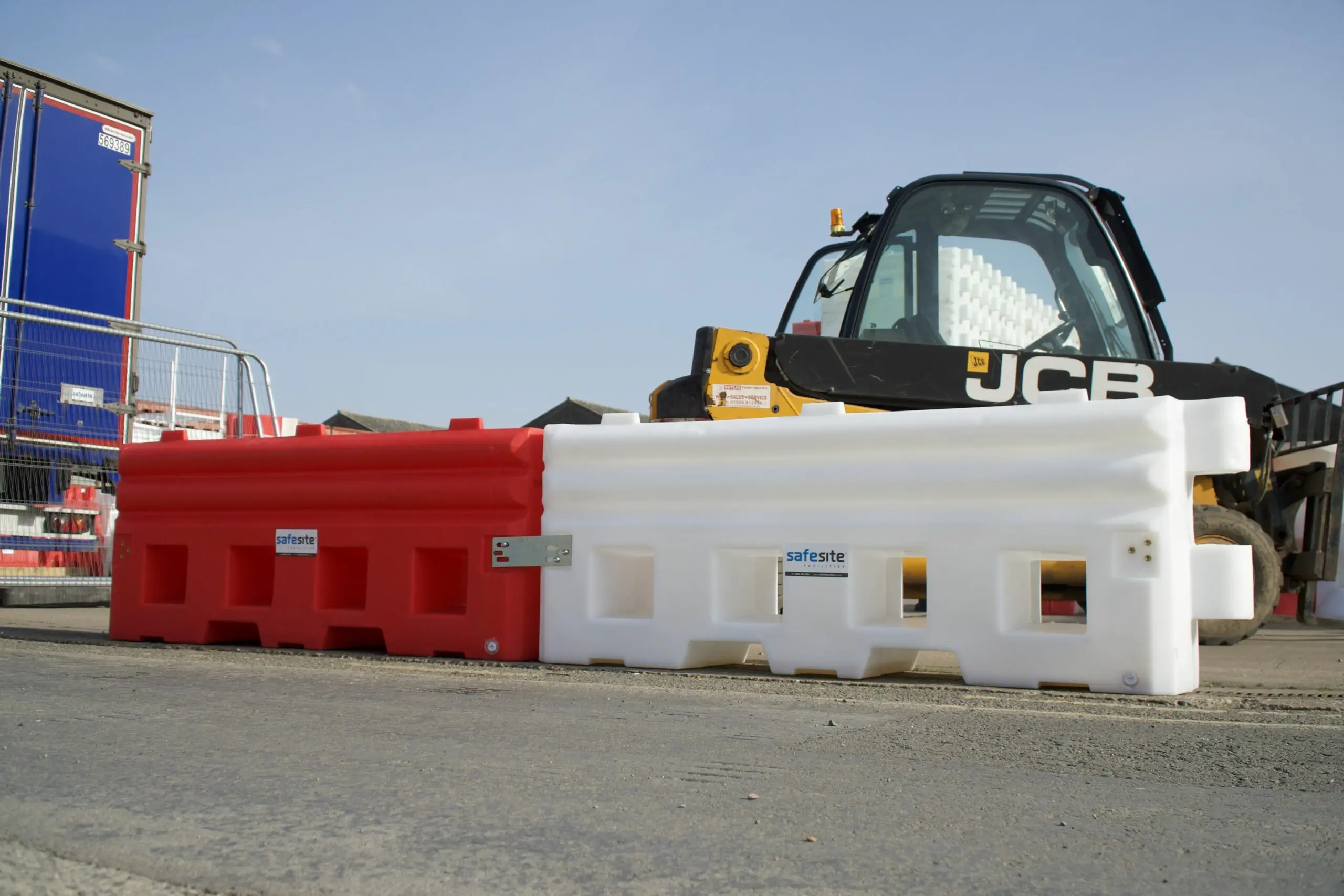 RB22 barriers joined together with metal plates