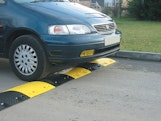 Plastic Speed Ramp with Car Crossing