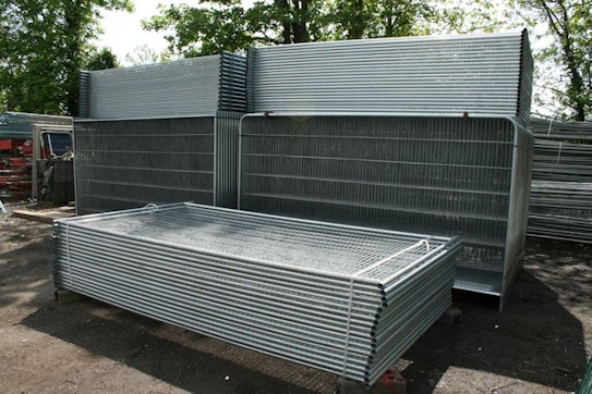 Do You Need to Buy or Hire Your Temporary Fencing?