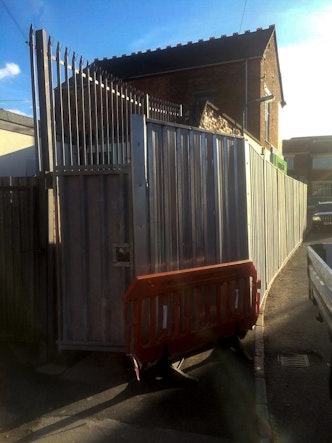 Convenience Store Temporary Steel Hoarding – Rugby