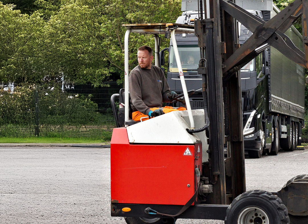Moffett fork lift with safesite staff