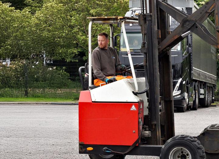 Moffett fork lift with safesite staff