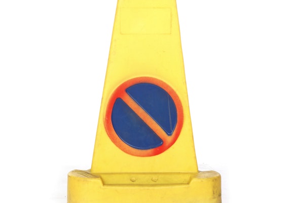 3 Sided No Waiting Cone