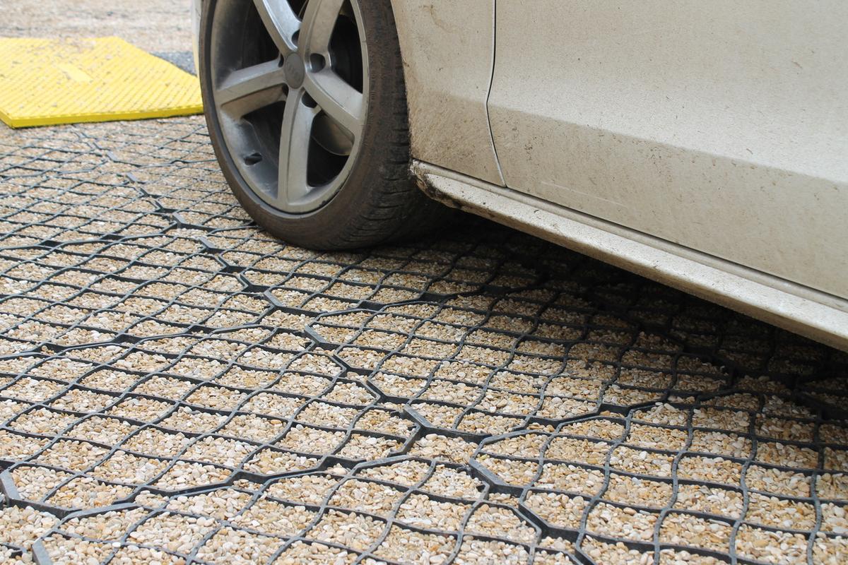 EnduraGrid with car