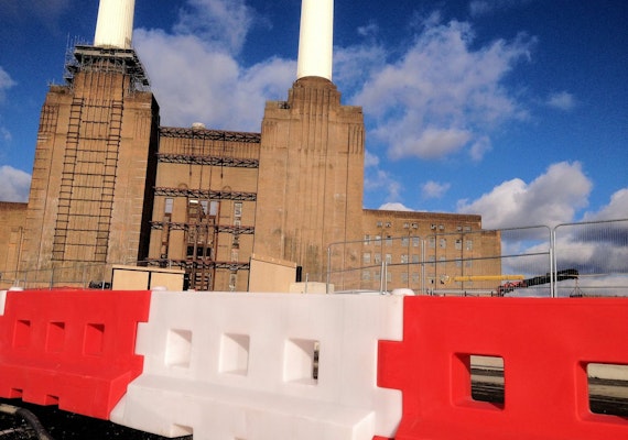 GB2 Barriers at Battersea Power Station