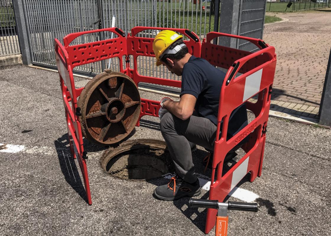 Safe gate barrier in use