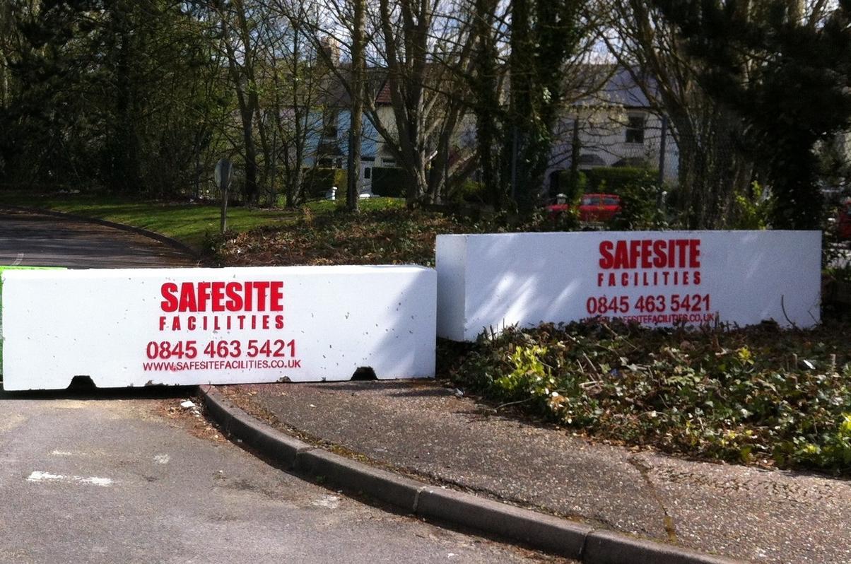 Safe Site Heavy Duty Barriers