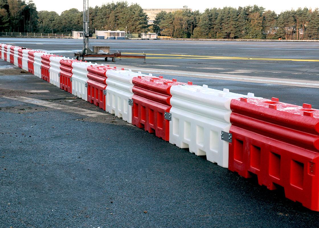 rb22 barriers connected
