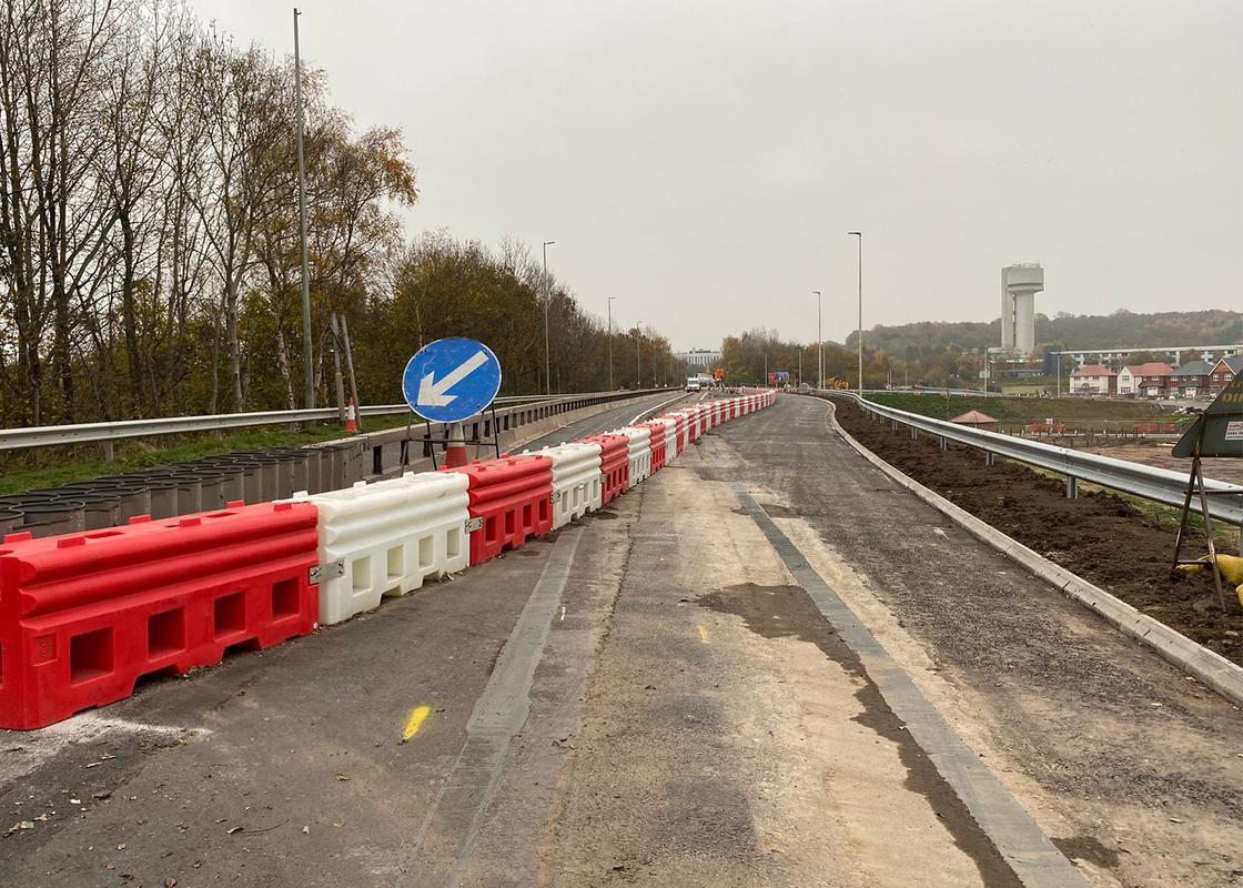 RB22 water filled barriers installed on expressway