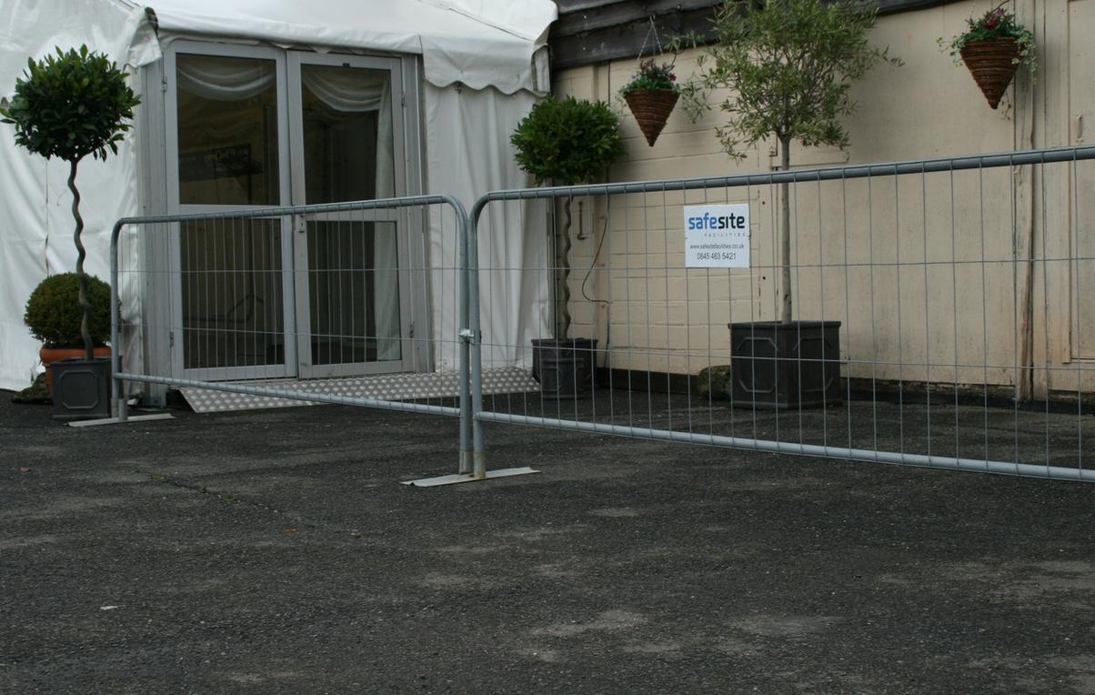 3.5m Pedestrian barriers