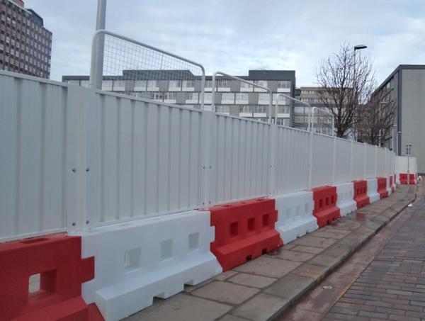 GB2 Barrier Hoarding 2