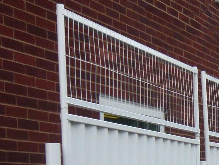 RB22 Hoarding Mesh Extension