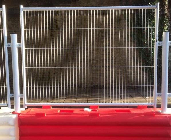 RB22 Mesh Panel Close-up