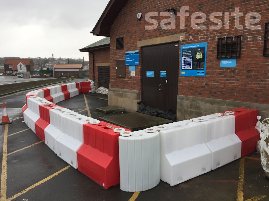 Flood defence barriers in use