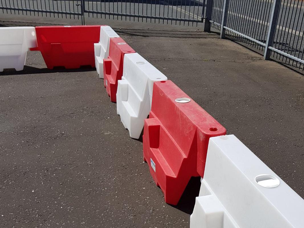 Pyramid Barrier Fill Caps On Top