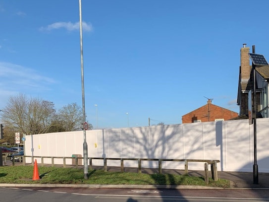 Timber Hoarding for Doctor Surgery Redevelopment – Cambridge