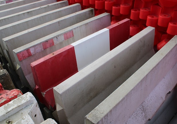 Second hand concrete jersey barriers