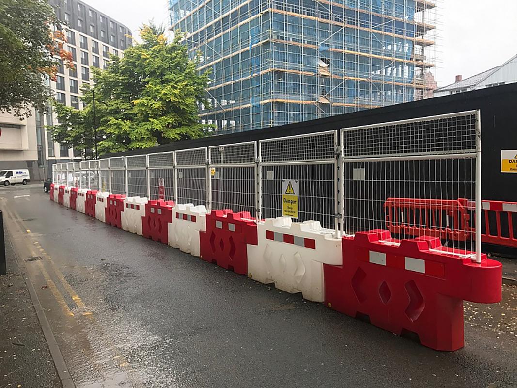 Bison 800 Water Filled Barrier