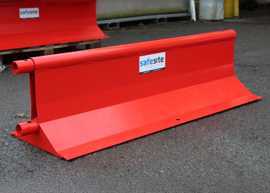 Single Manta Barrier in Red