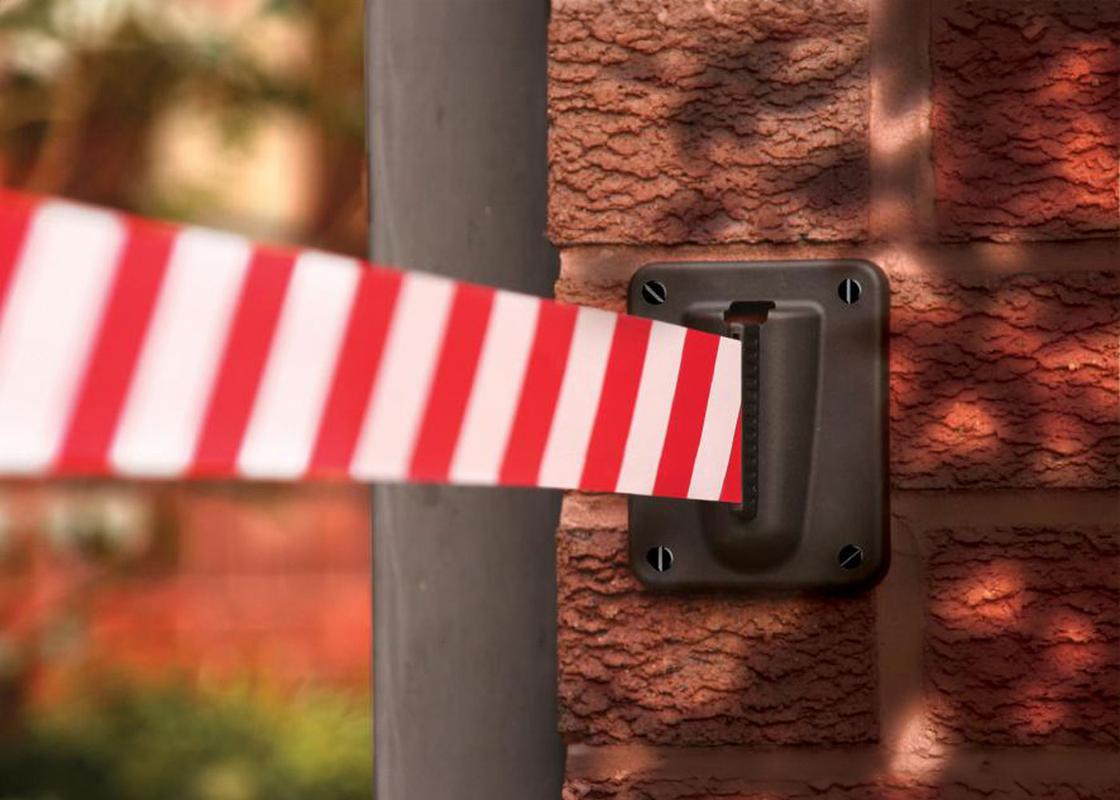 Skipper Wall Reciever Clips On a Wall