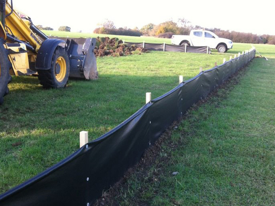 Semi-Permanent Heavy-Duty Newt Fence