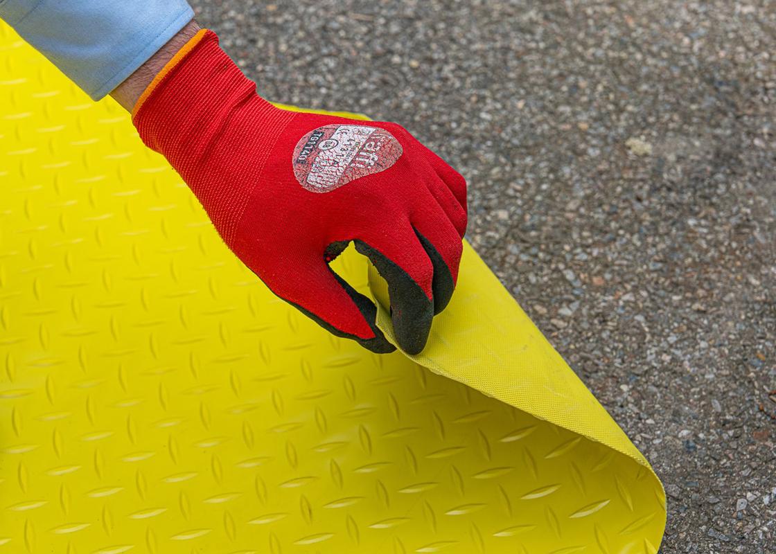 Site Mat Hi Vis Walkway Matting closeup