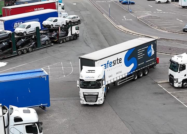 arctic lorry delivery