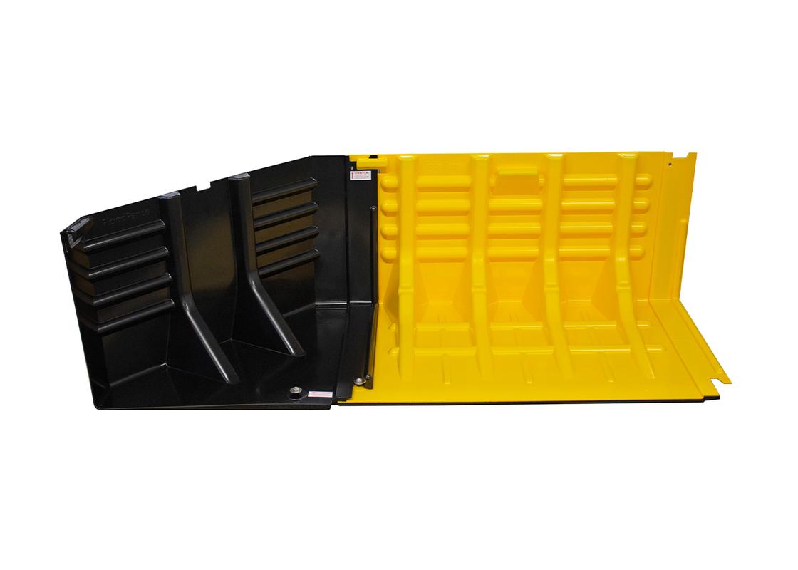 flood fence connected with corner unit