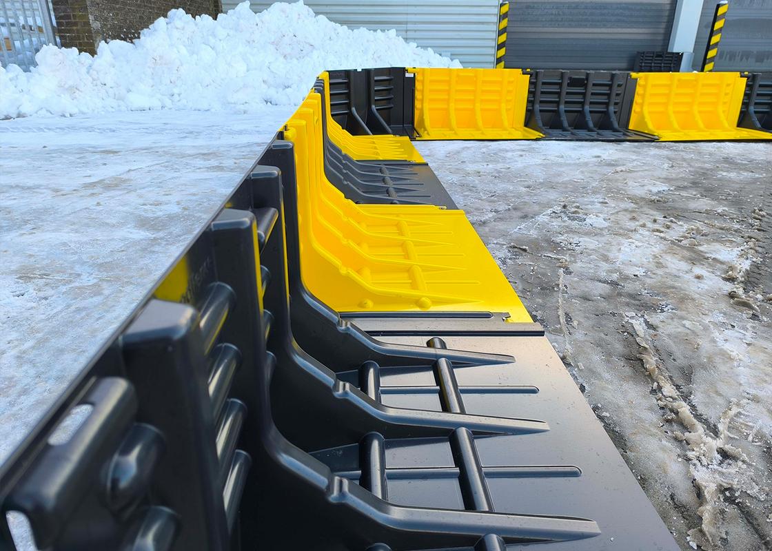 flood fence being connected