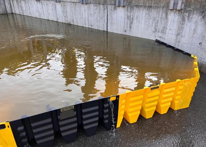 flood fence connected - blocking water