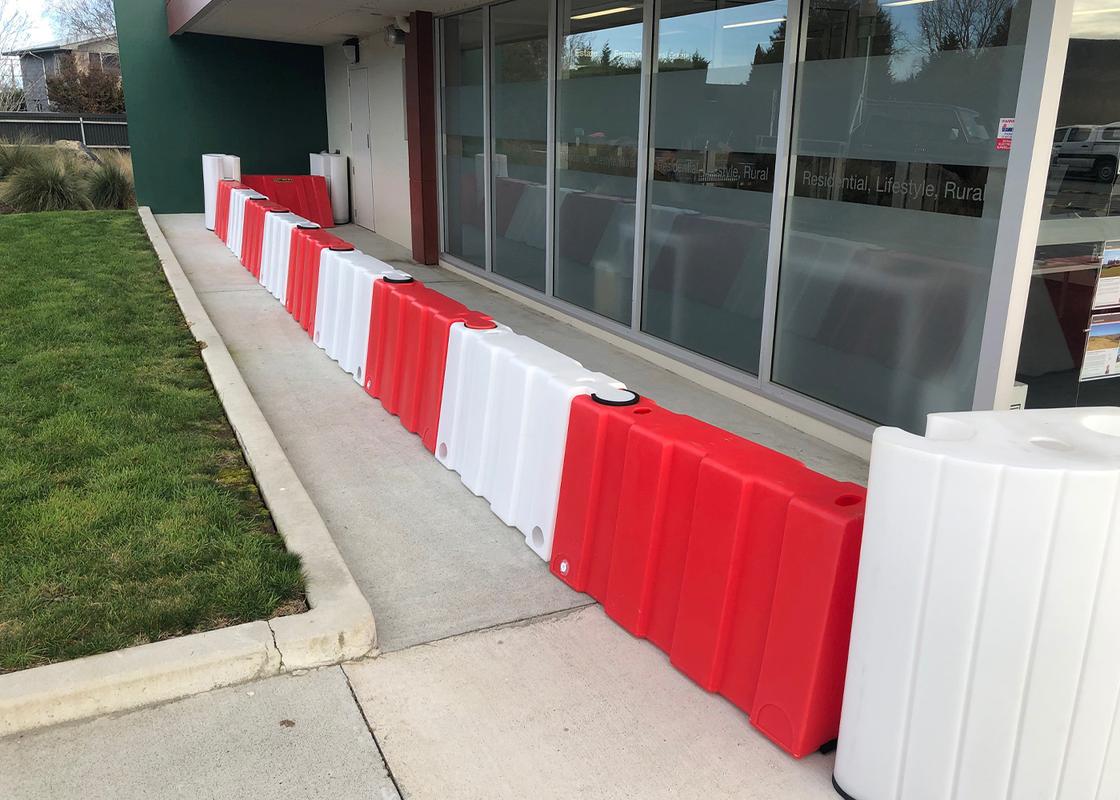 Flood defense barriers 650mm connected on site