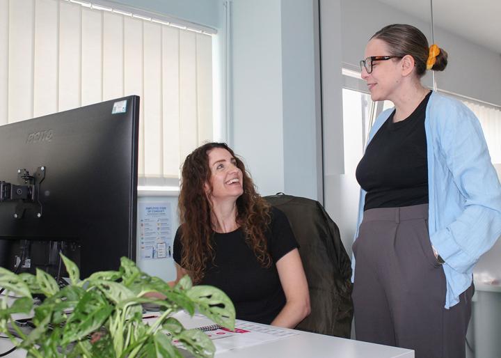 colleagues having a coversation