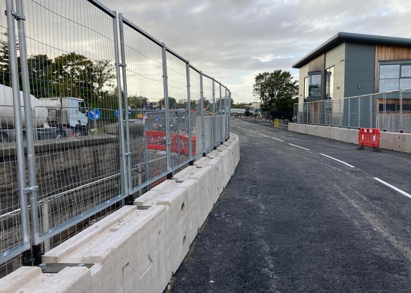 Tvcb Temporary Vertical Concrete Barrier (TVCB) & Mesh Fencing - SafeSite ...